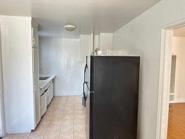 Building Photo - 7108