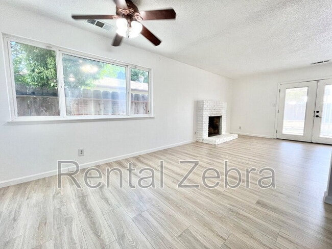 Building Photo - 2747 Branco Ave