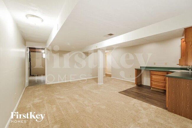 Building Photo - 16110 Spring Valley Rd