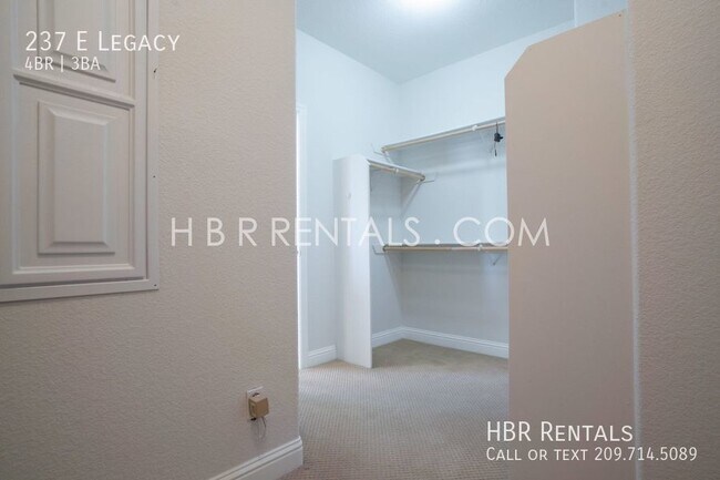 Building Photo - WICKLUND Village 4 Bedroom Home - Gated Dr...