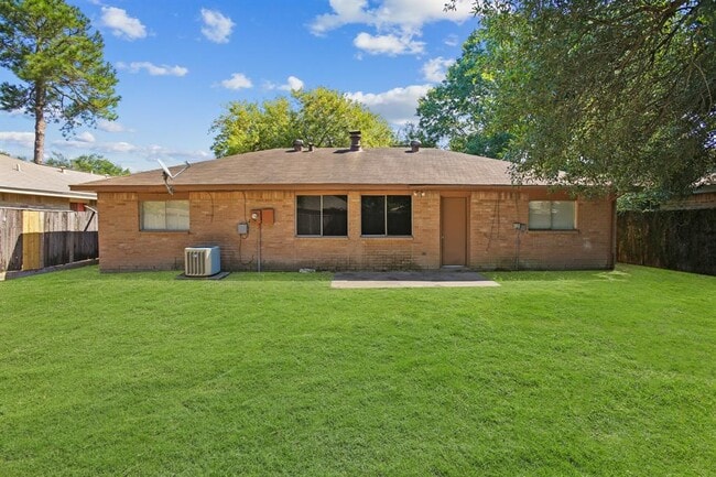 Building Photo - 24110 Griffin House Ln
