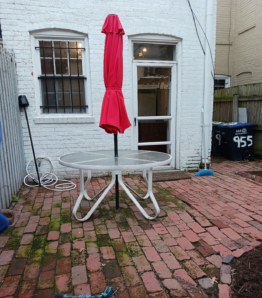 Building Photo - 955 25th St NW