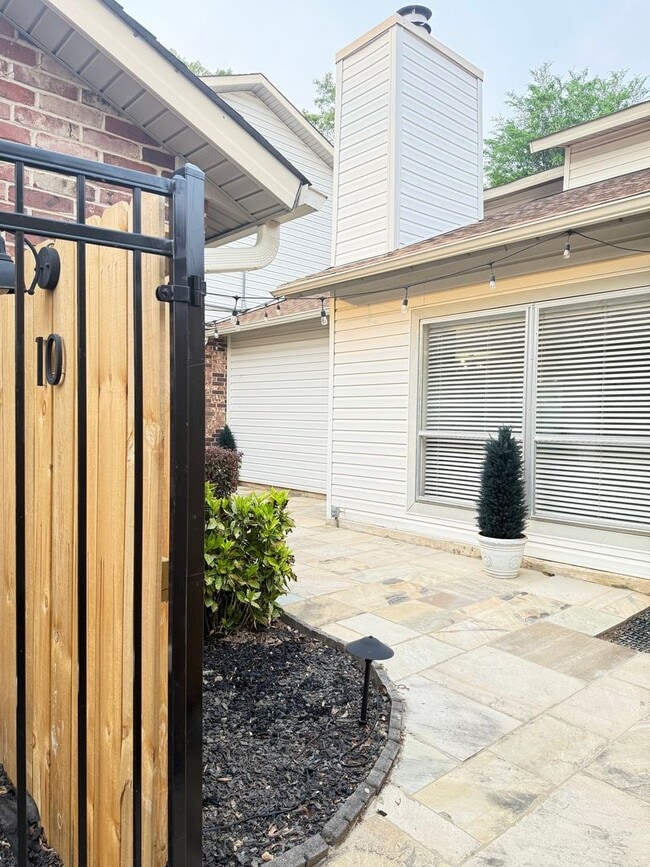 Building Photo - 10 Hampshire Cir