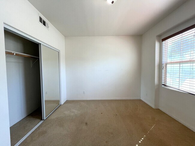 Building Photo - 7143 Leighton Dr