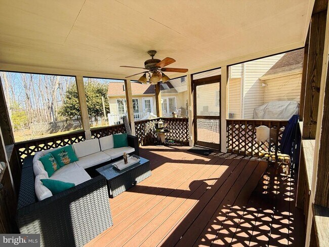 Building Photo - 16108 Kennedy St