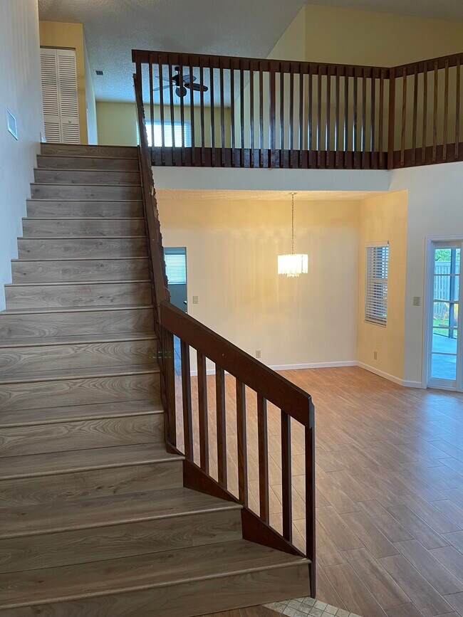 Building Photo - 6546 Windsor Dr