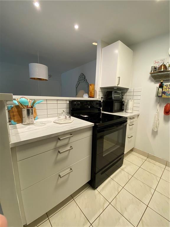 Building Photo - 5821 Washington St