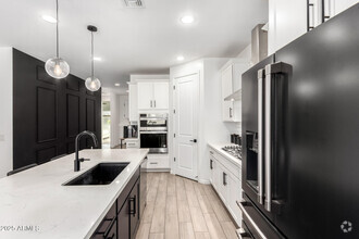 Building Photo - 13342 W Lariat Ln