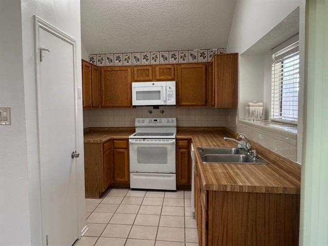 Building Photo - 942 Boxwood Dr