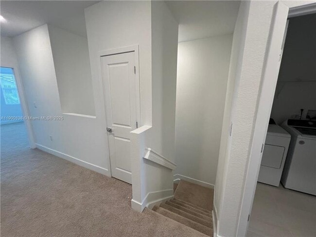 Building Photo - 136 SW 170th Ave