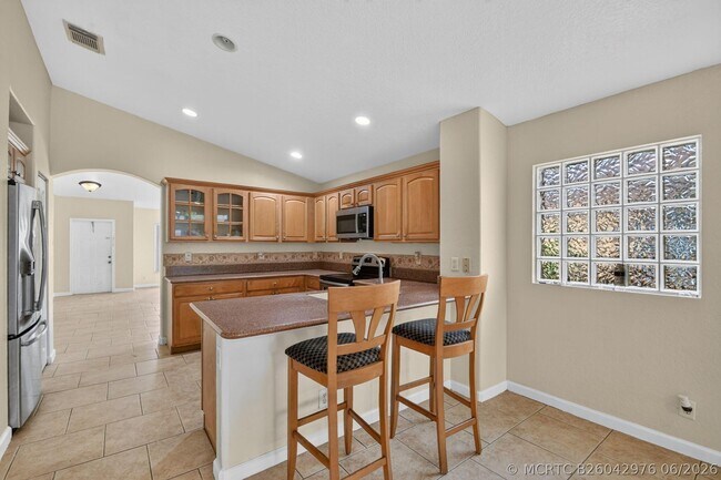 Building Photo - 1107 Big Torch St