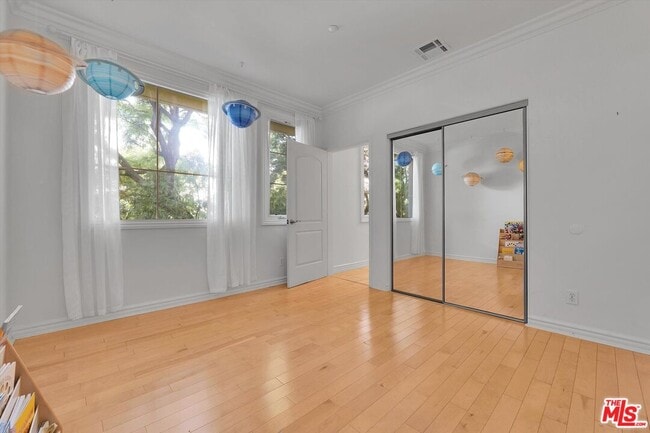 Building Photo - 1601 S Bentley Ave