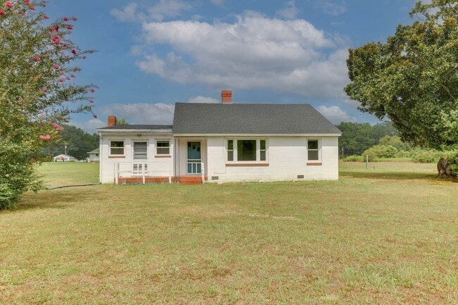 Primary Photo - 2859 E River Rd