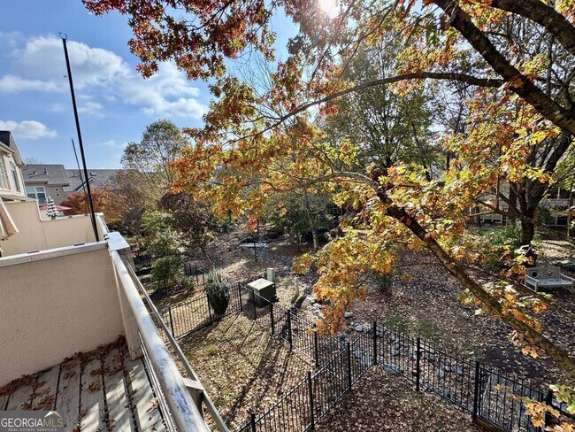 Building Photo - 1327 Peachtree View NE