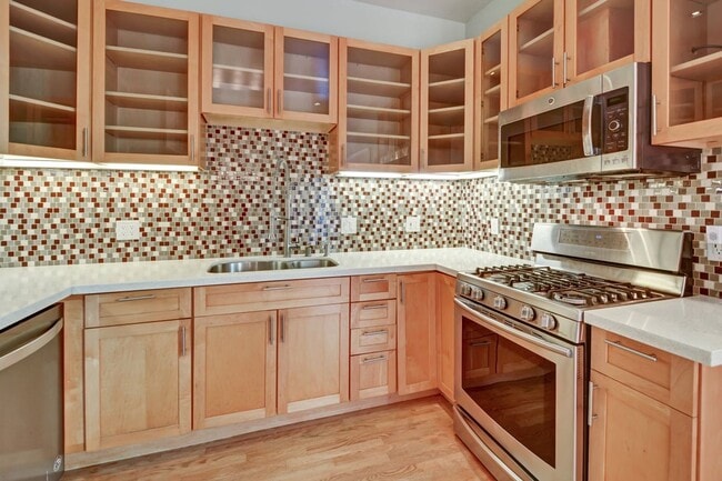 Building Photo - Your home sweet home in San Francisco is in the Noe Valley Neighborhood!