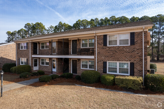 Building Photo - Georgetowne Apartments @ 405 Speight Ave