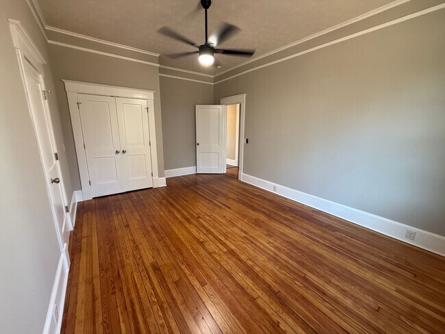Building Photo - 4 Bedroom Fully Remodeled House Located in Five Points!