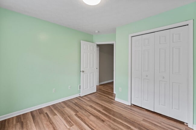 Building Photo - 5912 Mercury Dr
