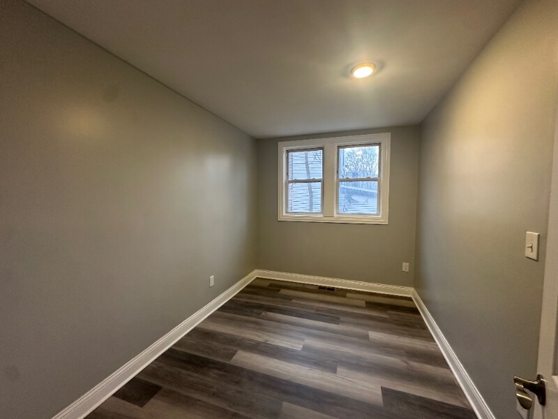 Building Photo - 2707 E 93rd St