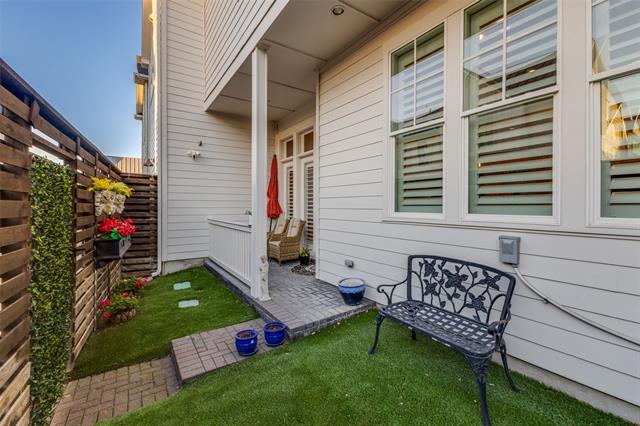 Building Photo - 1725 G Ave