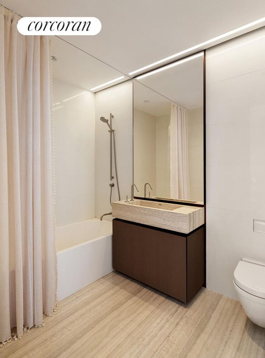 Building Photo - 100 E 53rd St