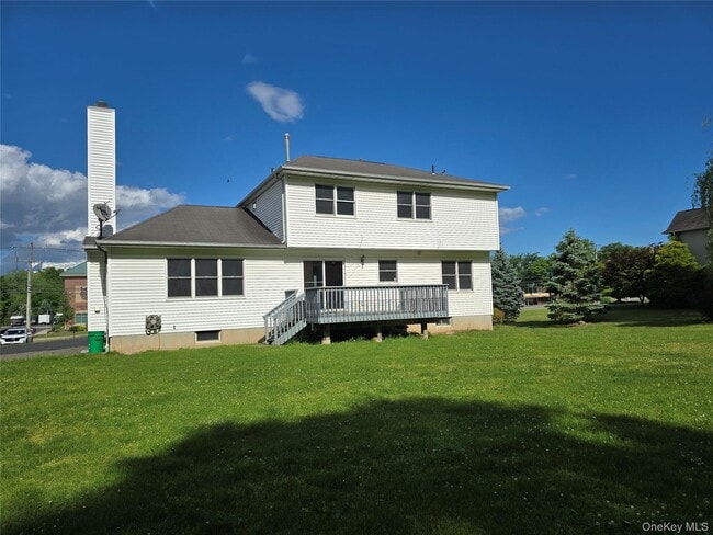 Building Photo - 27 Red Schoolhouse Rd