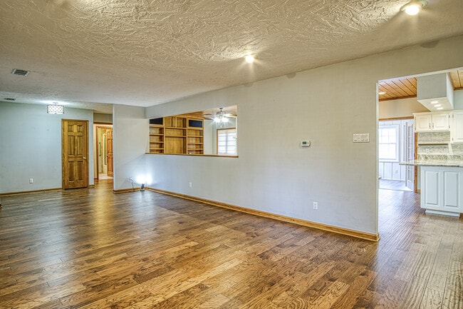 Building Photo - 1 Provecho Ln