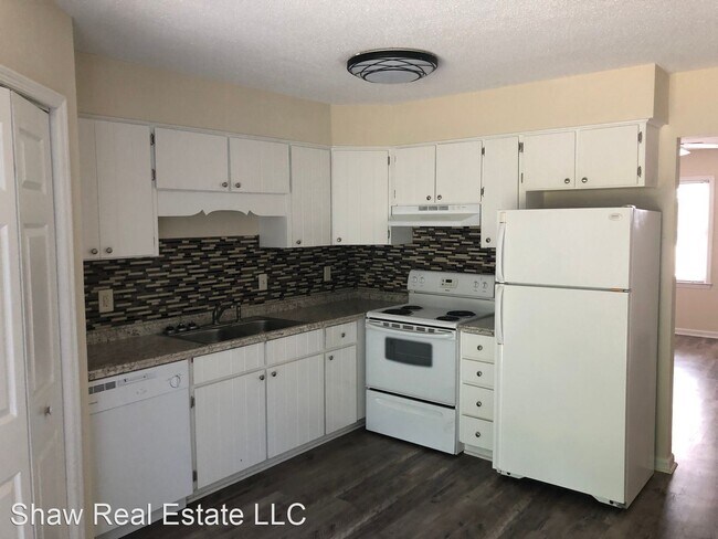 Building Photo - 2 br, 2 bath House - 363 Lullwater Drive