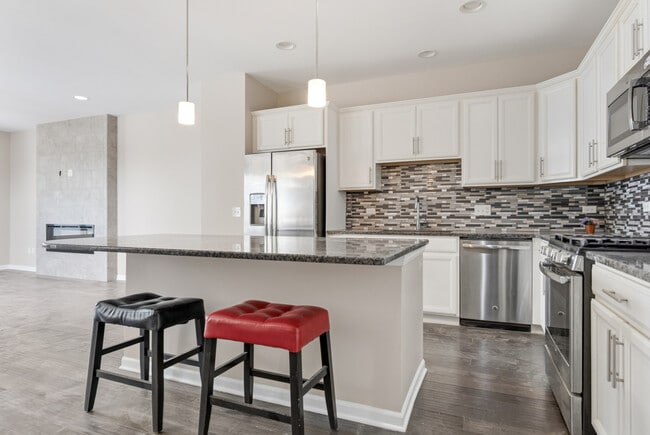 Building Photo - 901 Times Square Dr