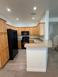 Building Photo - PAY NOTHING UNTIL AUGUST 1ST- 3 Bed, 2.5 Bath Townhome in Pleasant Grove