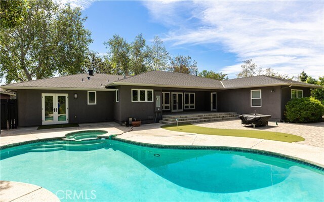 Building Photo - 933 W Riviera Dr