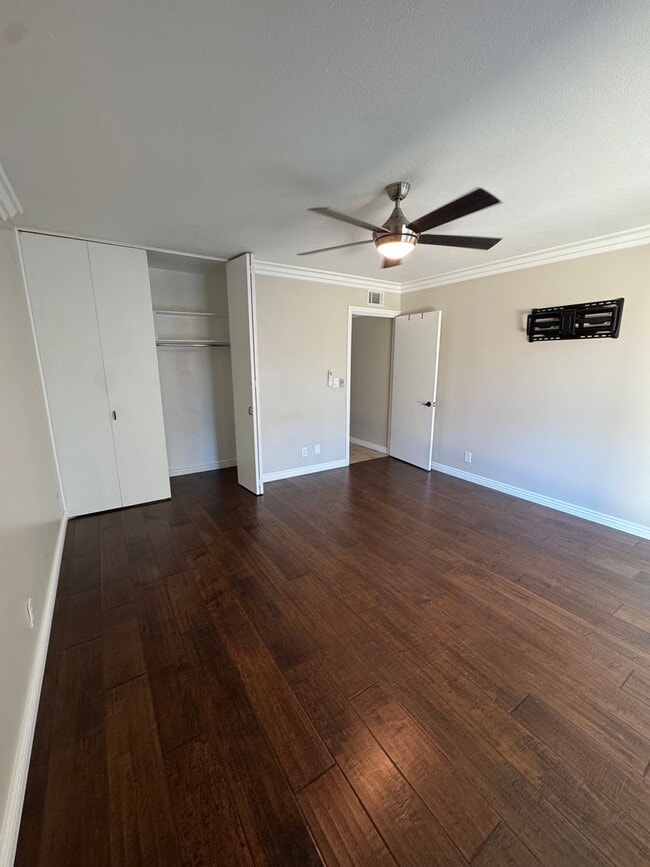 Building Photo - Turnkey Single-Story Home in Prime Camaril...