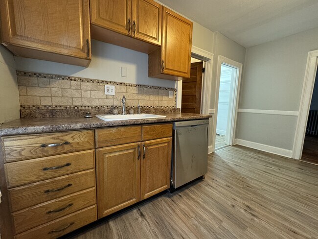 Building Photo - 18 Burgoyne St