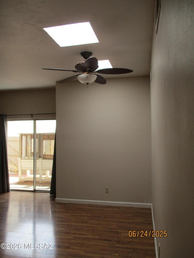 Building Photo - 8134 E Daniella Ln