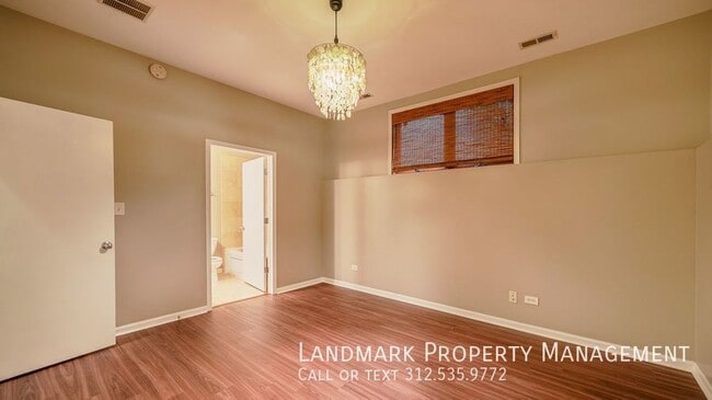 Building Photo - 4428 S Calumet Ave