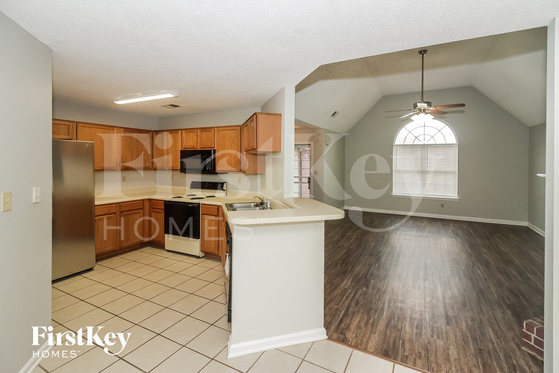 Building Photo - 6935 Naples Dr