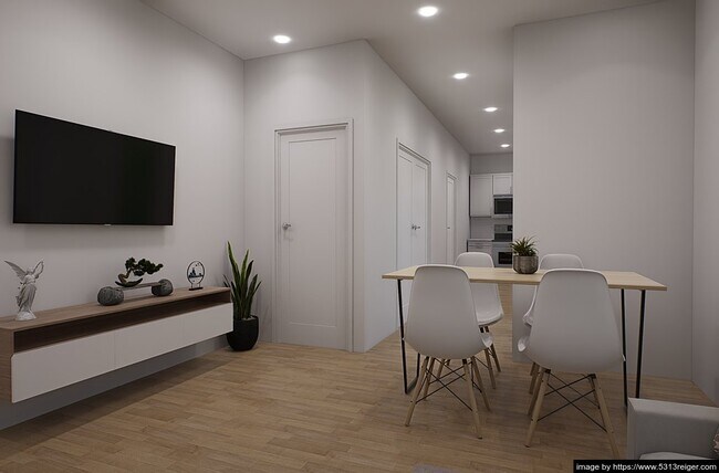 Building Photo - 5313 Reiger Ave