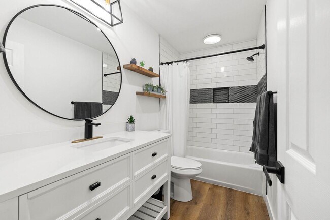 Building Photo - 6314 Friars Rd