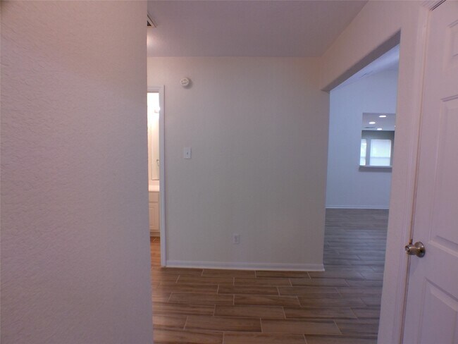 Building Photo - 35 Windswept Oaks Pl