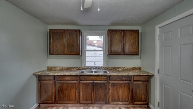 Building Photo - 823 Beatty Ave