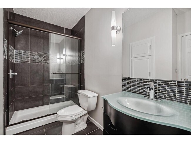 Building Photo - 675 N 1st St