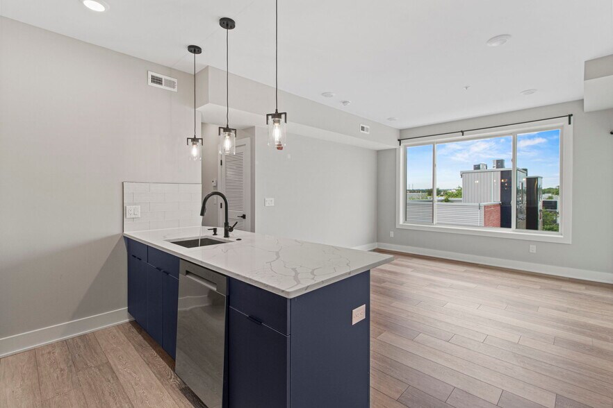 Building Photo - 2625 W Jefferson St