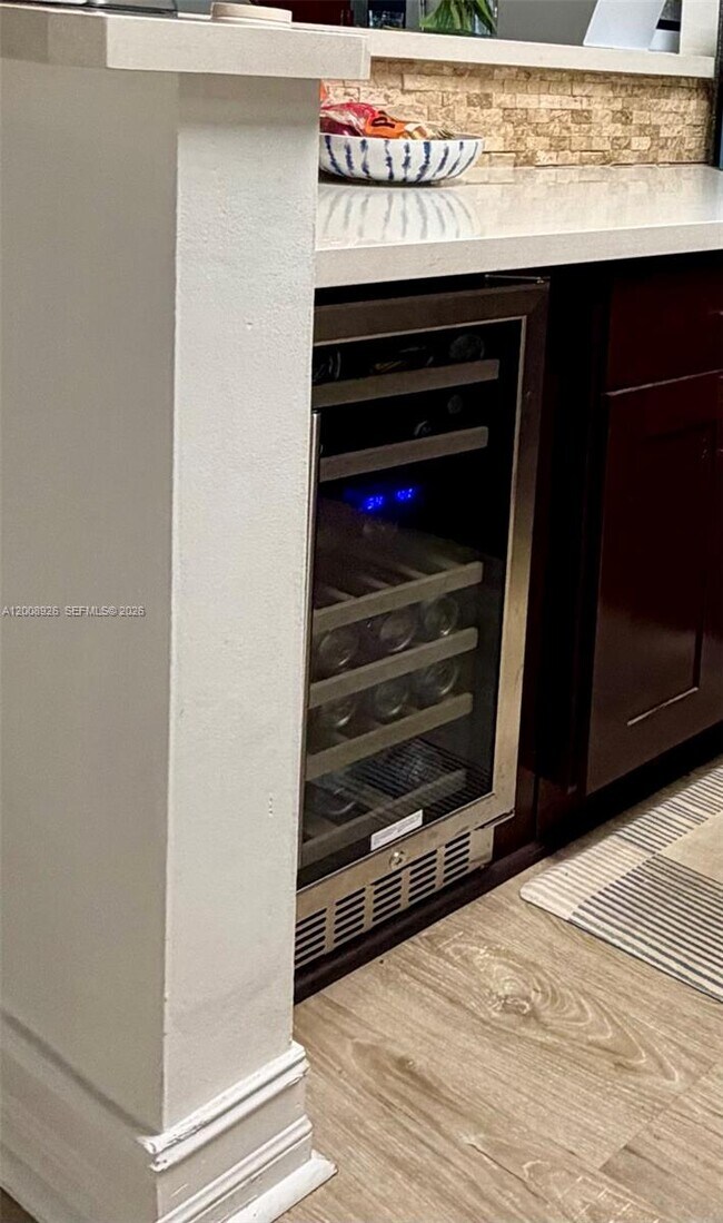 Building Photo - 3225 Bird Ave