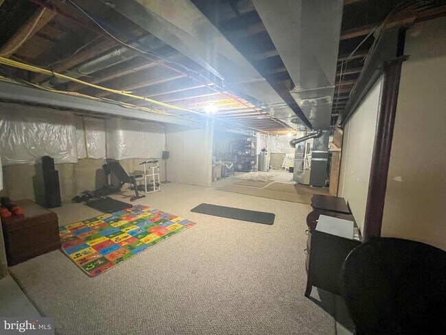 Building Photo - 144 Edgar Rd