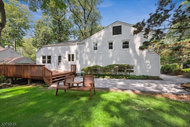 Building Photo - 19 Braidburn Way