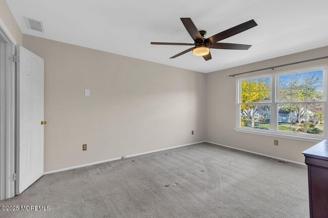 Building Photo - 9 Cherry Hill Ln