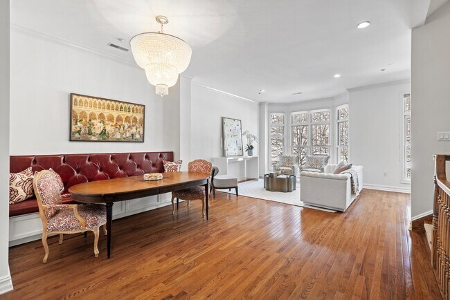 Building Photo - 36 Regency Pl