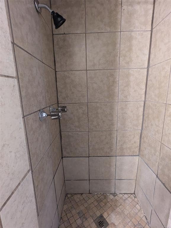 Building Photo - 902 W Tuskeena St