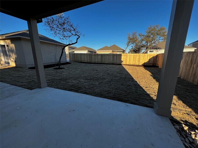 Building Photo - 2720 Juniper Woods Rd