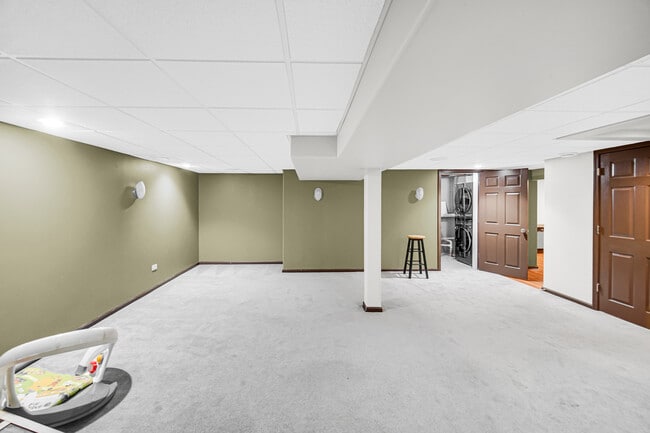 Building Photo - 1468 N Picadilly Cir